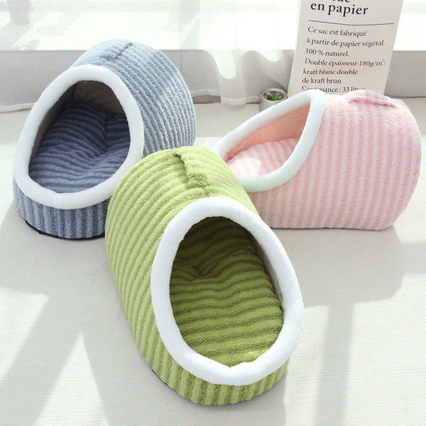 PetHaven.comThickenedThickened Three-dimensional Cat Nest Macaron Double-piece Autumn And WProduct information:
 
 Color: Small size 45*30*25, medium 55*40*30, large 60*45*35
 
 Specifications: pink, green, blue, yellow
 
 Material: cloth
 
 Applicable objbed