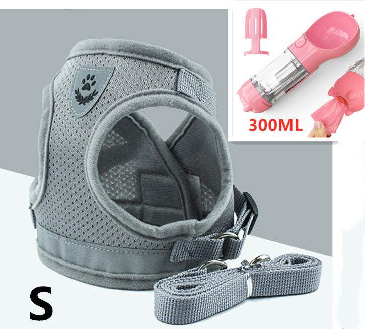 PetHaven.comPet Leash Breathable Mesh Chest BackPet Leash Breathable Mesh Chest BackOverview:
 
 Hook and loop closure, easy to put on and take off
 
 Breathable mesh material. Soft and comfortable, make your pet comfortable to wear
 
 Reflective bepet handling