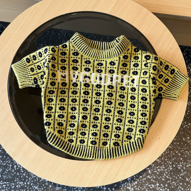 PetHaven.comDog Cat Pet Winter SweaterDog Cat Pet Winter SweaterProduct information:
 
 Color: clothes, hat head circumference (S20CM)(M27CM)
 
 Size: S (hat 2.50kg-5.00kg is elastic),M (hat 5.50kg-15.00kg is elastic),L,XL,XXL
 
0