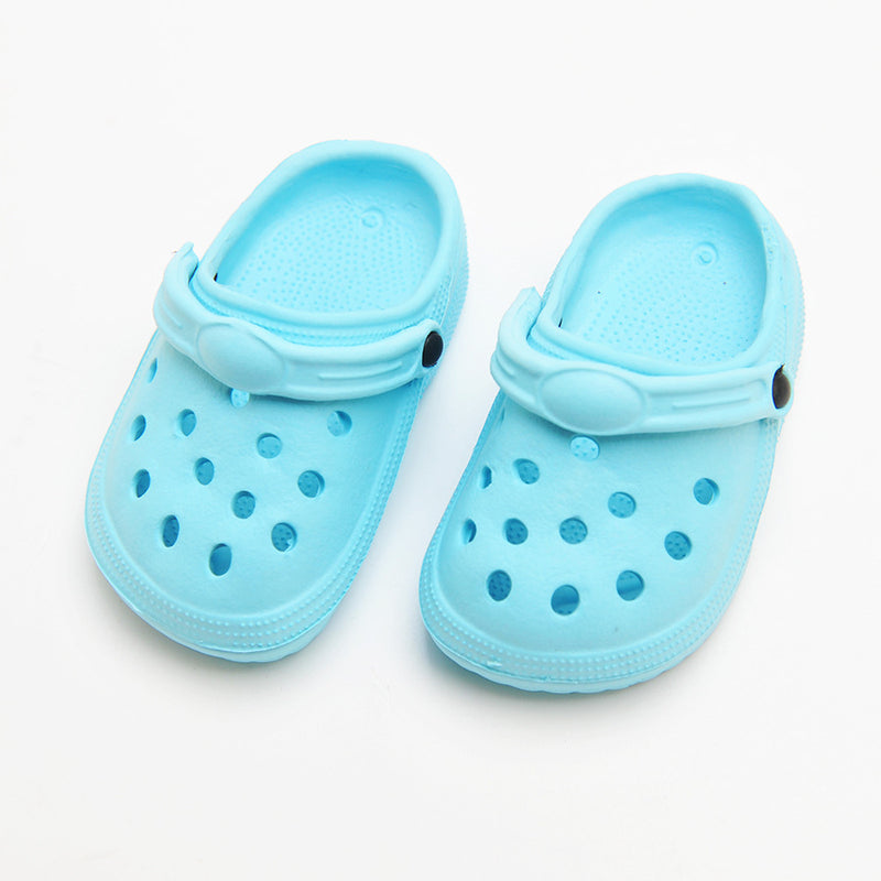 PetHaven.comFashion Personality Summer Dog ShoesFashion Personality Summer Dog ShoesProduct information:
 
 Color: blue, green, yellow, pink
 
 Size: suitable for adult cats and puppies
 
 Function: Decoration
 
 Material: EVA
 
 Applicable object: shoes