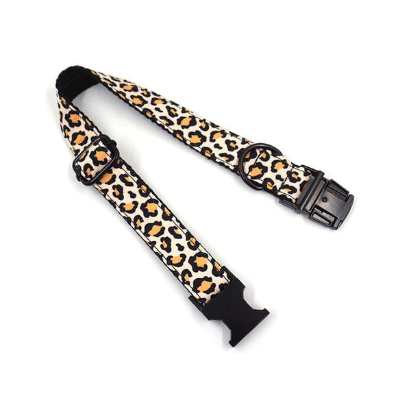 PetHaven.comPet Dog Black Buckle Collar Leash SetPet Dog Black Buckle Collar Leash SetProduct information:
Give your furry friend a stylish and durable solution with our Pet Dog Black Buckle Collar Leash Set. This versatile set is perfect for daily wa7